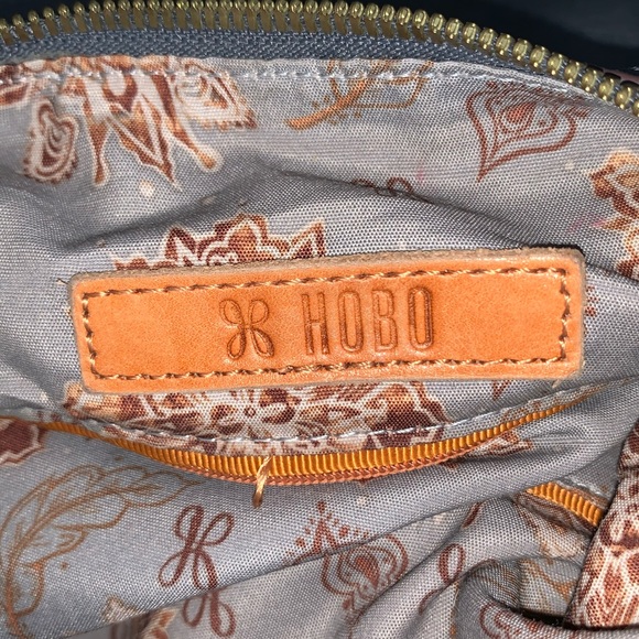 Hobo Leather Shoulder Bag - Picture 8 of 8